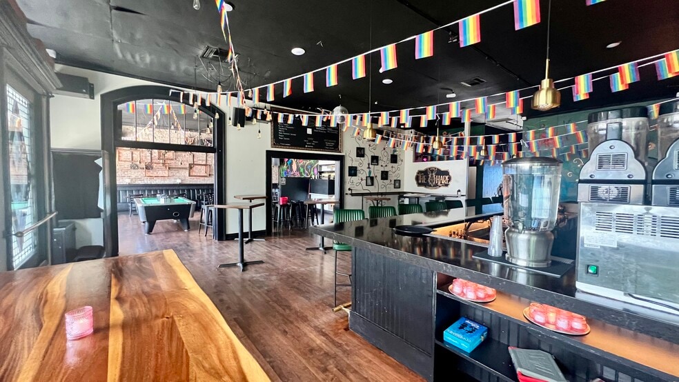 More Photos Of 1800 E Broadway, Long Beach Restaurant For Lease