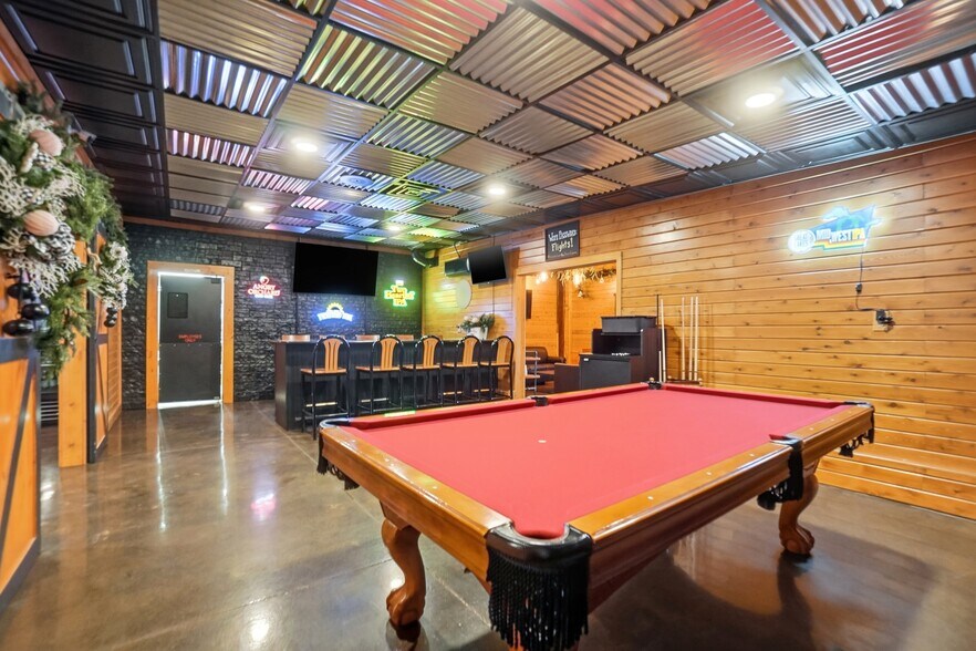 More Photos Of 2330 Bright Rd, Findlay Sports And Entertainment For Sale