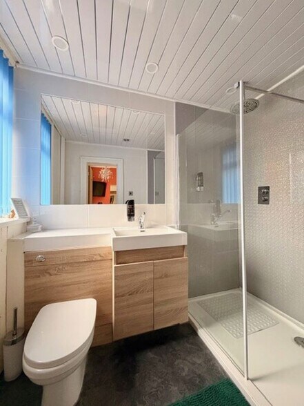 More Photos Of 20-22 Holmfield Rd, Blackpool Hotel For Sale