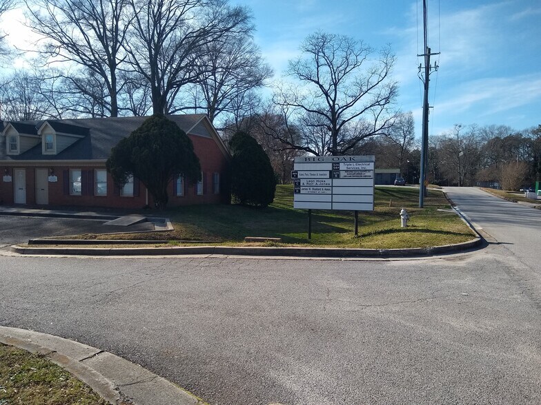More Photos Of 118 North Ave, Jonesboro Office For Lease