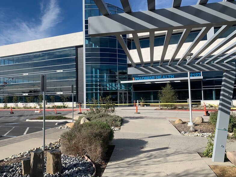 More Photos Of 2127 W Citracado Pky, Escondido Medical For Lease
