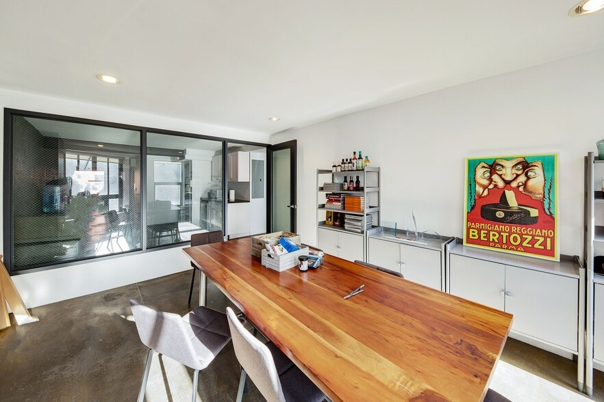 More Photos Of 185 Franklin St, New York Office For Sale