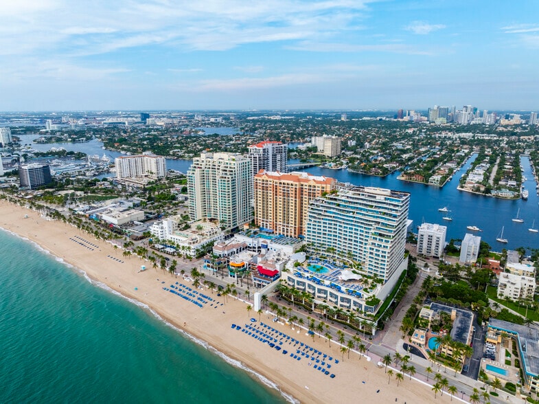 More Photos Of 17 S Fort Lauderdale Beach Blvd, Fort Lauderdale Storefront For Lease