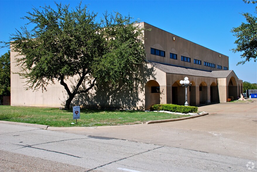 More Photos Of 2111 Skyline Dr, Mesquite Religious Facility For Sale