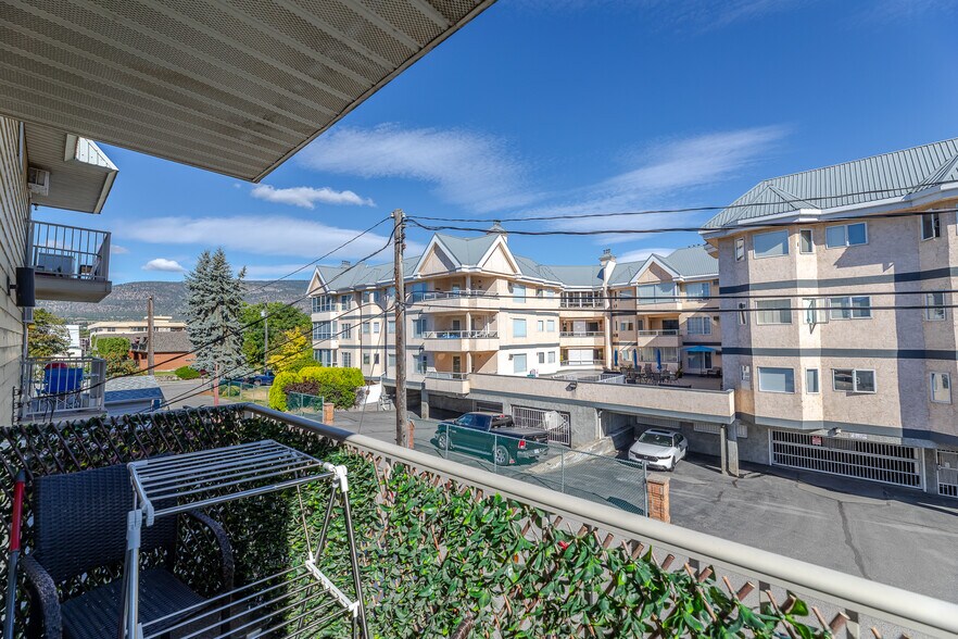 More Photos Of 157 Wade Av W, Penticton Apartments For Sale