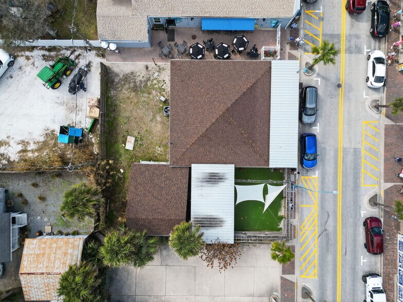 More Photos Of 411 Flagler Ave, New Smyrna Beach Freestanding For Lease