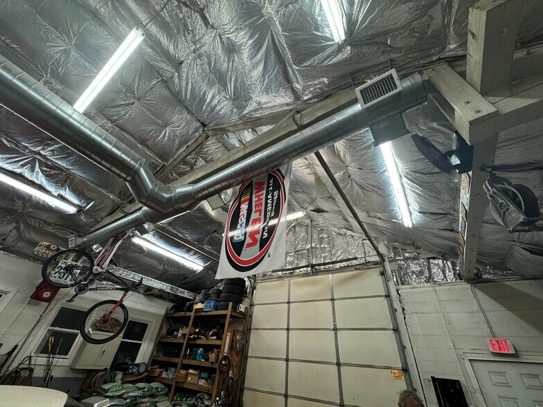 More Photos Of Munsell @ Long Island, Yaphank Self Storage For Sale