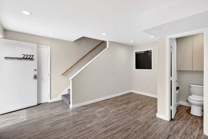 More Photos Of 2227 Golden Rd, Spring Warehouse For Lease
