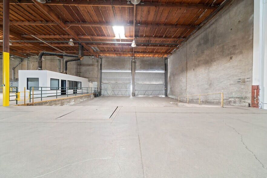 More Photos Of 7100 Village Dr, Buena Park Warehouse For Sale