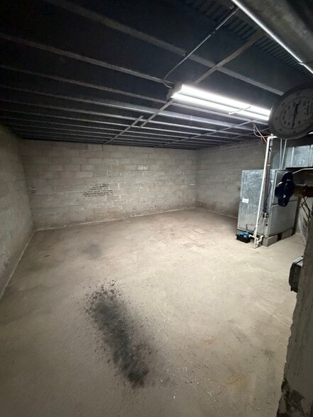 More Photos Of 13681 Roosevelt Ave, Flushing Office For Lease