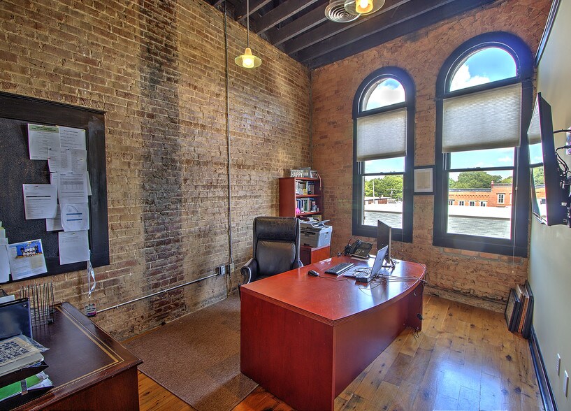 More Photos Of 107 N Main St, Mooresville Loft Creative Space For Sale