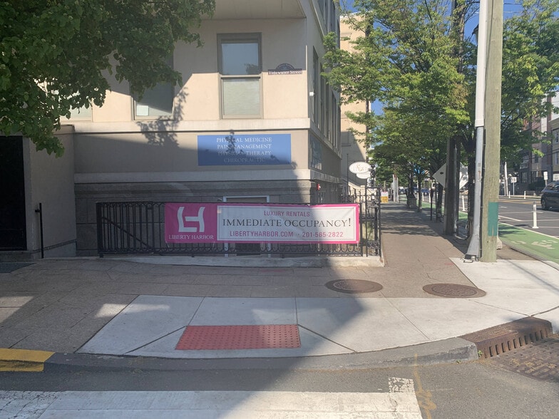 More Photos Of 123 Tidewater St, Jersey City Storefront Retail Office For Lease