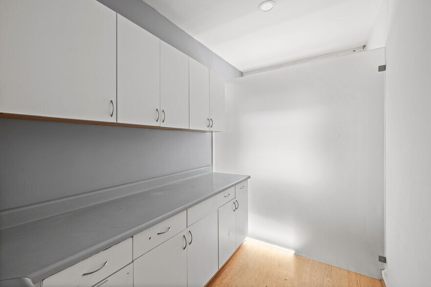 More Photos Of 2917-2921 Main St, Santa Monica Storefront Retail Office For Lease