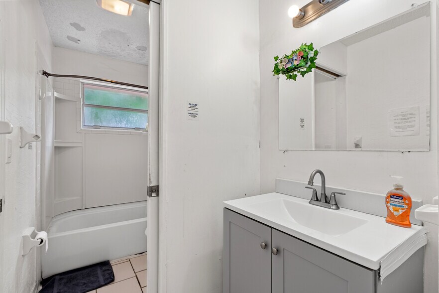 More Photos Of 1112 NE 5th Ave, Fort Lauderdale Hospitality For Sale