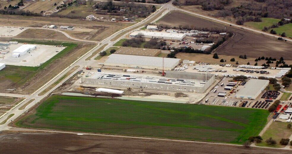 More Photos Of 951 E Pleasant Run Rd, Lancaster Distribution For Lease