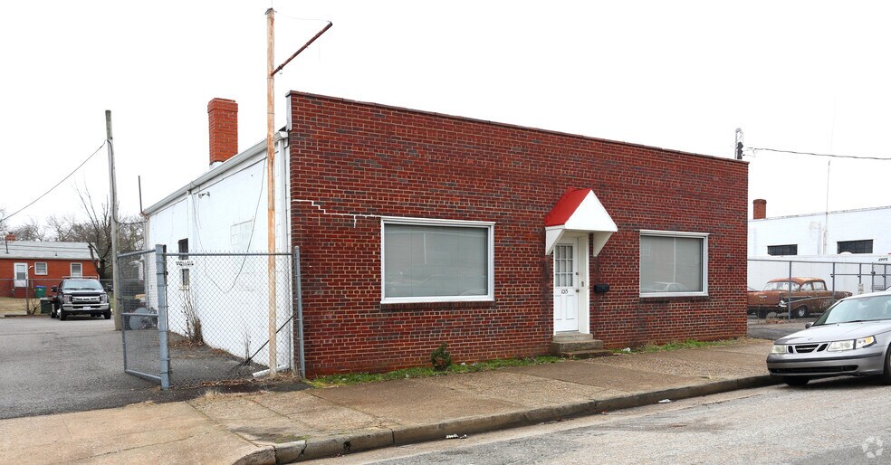 Primary Photo Of 1015 W Graham Rd, Richmond Office For Lease