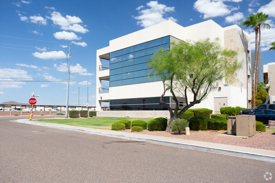 More Photos Of 1 W Deer Valley Rd, Phoenix Unknown For Lease