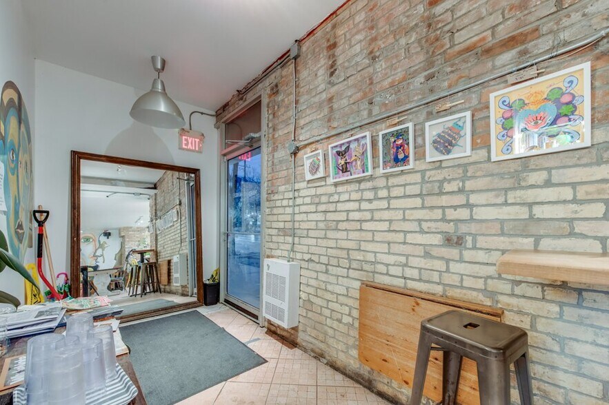 More Photos Of 256 Crawford St, Toronto Storefront Retail Residential For Sale