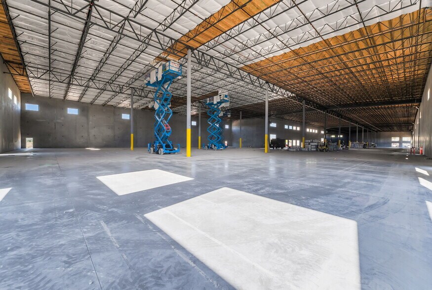 More Photos Of 21 Sunset Way, Henderson Industrial For Lease