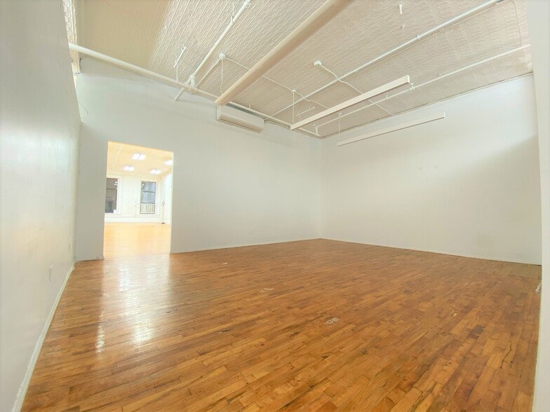 More Photos Of 424-426 Broadway, New York Loft Creative Space For Sale