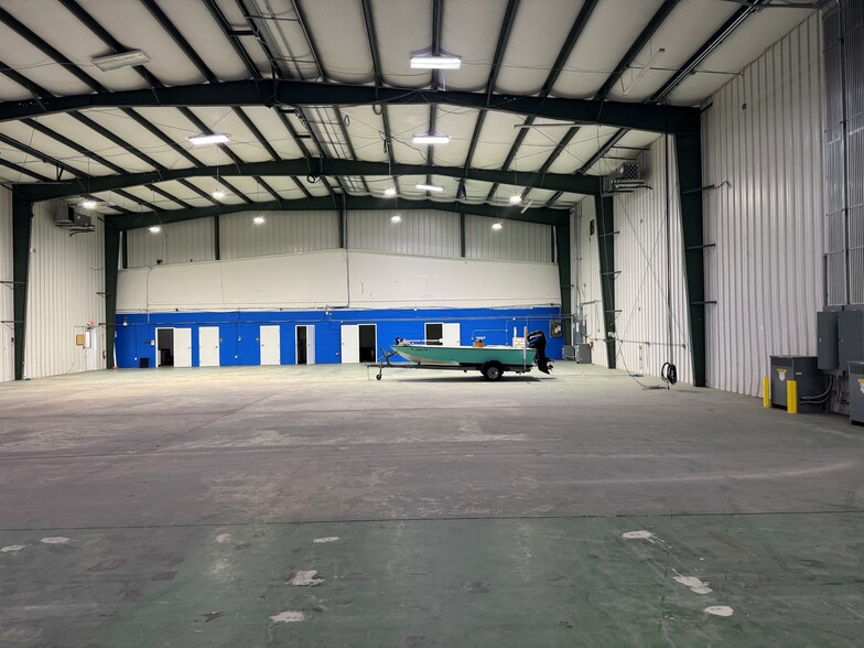 More Photos Of 1640 Mason Ave, Daytona Beach Warehouse For Lease