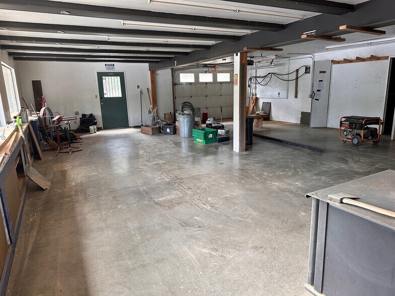 More Photos Of 7062 W Lake Blvd, Tahoma Service Station For Lease
