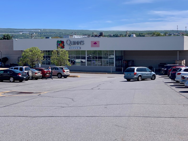 Primary Photo Of 1437 Main St, Peckville Storefront Retail Office For Lease