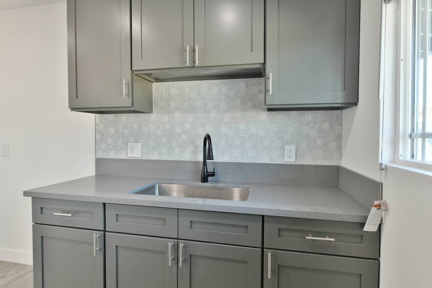 More Photos Of 6221 Corona Ave, Bell Apartments For Sale