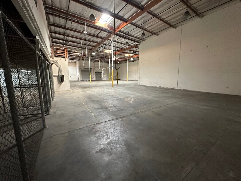 More Photos Of 6323-6421 E Alondra Blvd, Paramount Warehouse For Lease