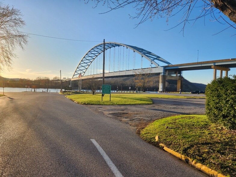 Primary Photo Of 107 13th St, Moundsville General Retail For Sale