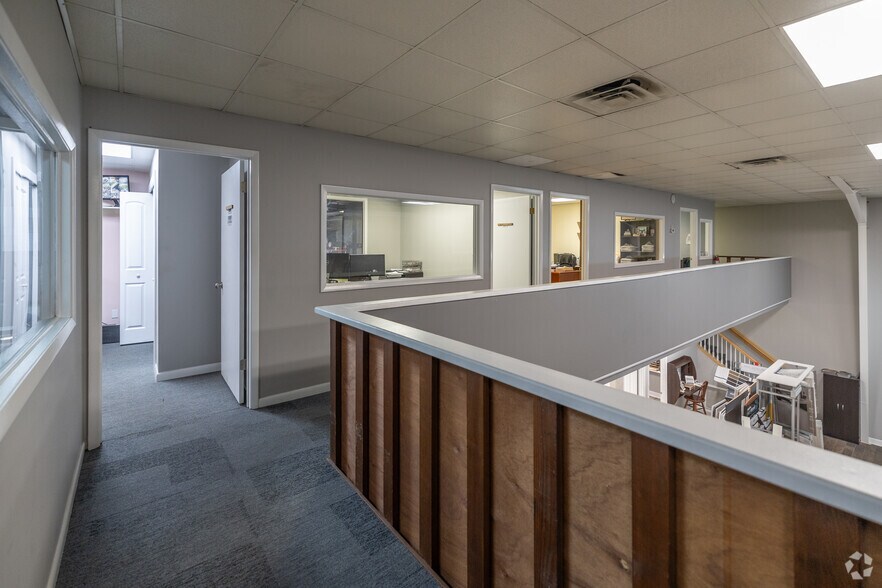 More Photos Of 619 Cassat Ave, Jacksonville Warehouse For Lease