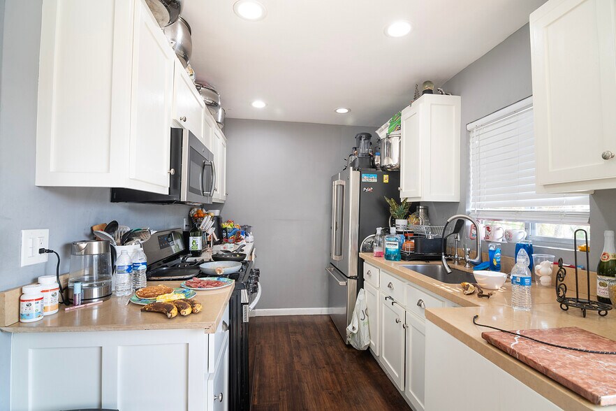 More Photos Of 333 S Serrano Ave, Los Angeles Apartments For Sale