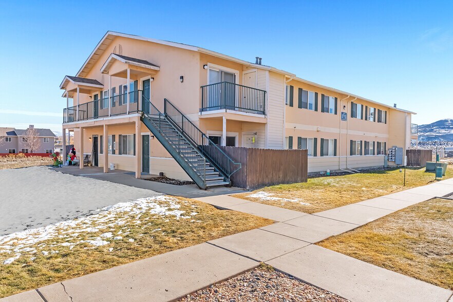 More Photos Of 1041 W 24th St, Rifle Apartments For Sale