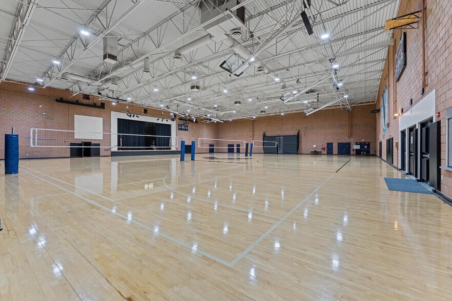 More Photos Of 3700 W Avenue L, Lancaster Schools For Lease