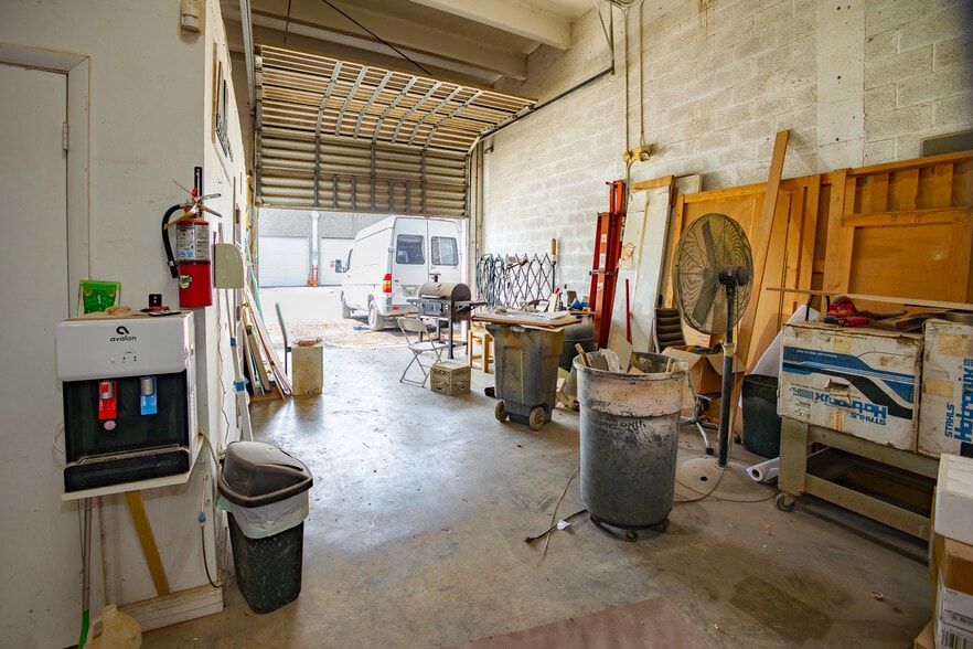 More Photos Of 7313 NW 56th St, Miami Warehouse For Sale