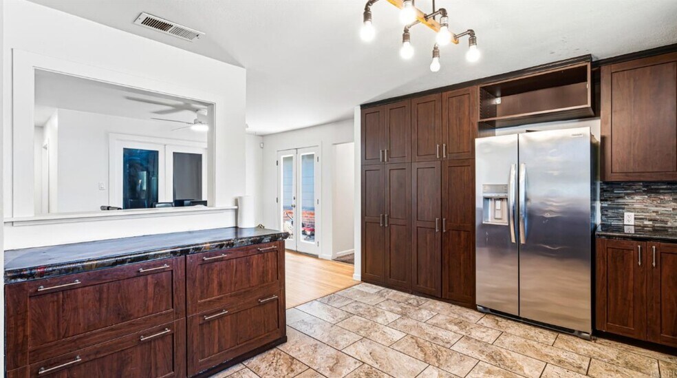 More Photos Of 1794 Hwy 116 S 1794 Hwy 116 S, Sebastopol Flex For Sale