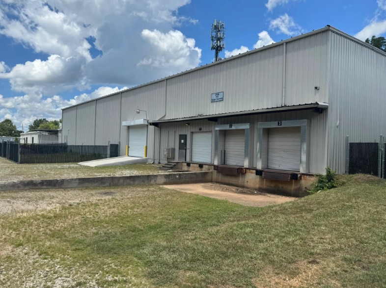 More Photos Of 215-219 Lovvorn Rd, Carrollton Warehouse For Sale