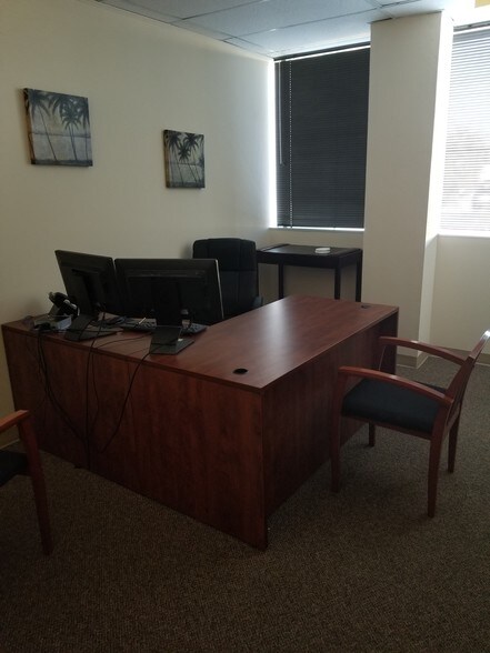 More Photos Of 1705 W Northwest Hwy, Grapevine Unknown For Lease