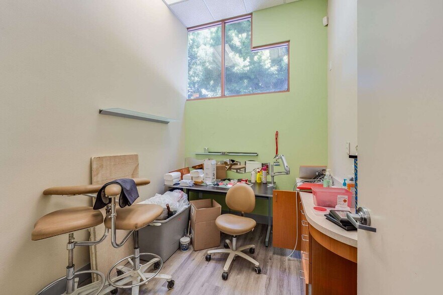 More Photos Of 15401 Hesperian Blvd, San Leandro Unknown For Lease