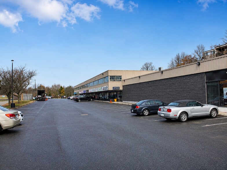 More Photos Of 640-650 King St E, Oshawa Unknown For Lease