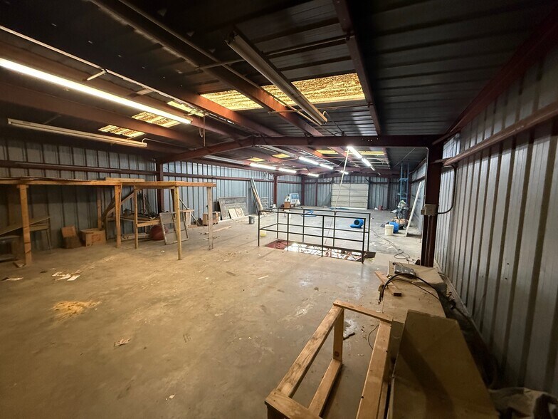 More Photos Of 614 S 7th St, Opelika Auto Repair For Sale