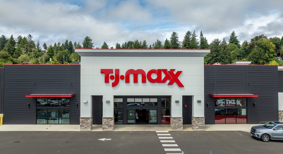 Primary Photo Of 1233 Teakwood Ave, Coos Bay Freestanding For Sale