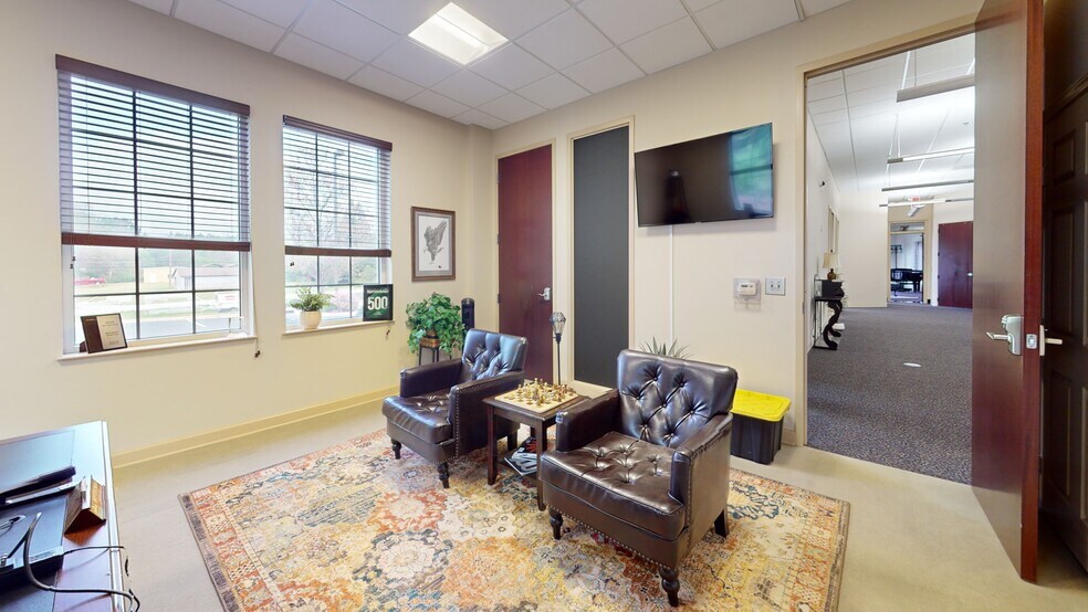 More Photos Of 500 Plantation Park Dr, Loganville Office For Lease