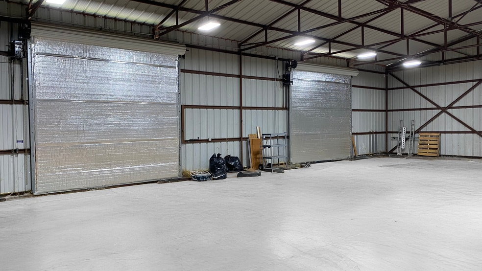 More Photos Of 11519 Alta Vista Rd, Fort Worth Warehouse For Sale