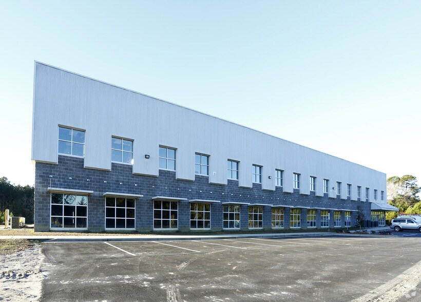 More Photos Of 137 Worth Beverage Dr, Burgaw Warehouse For Lease