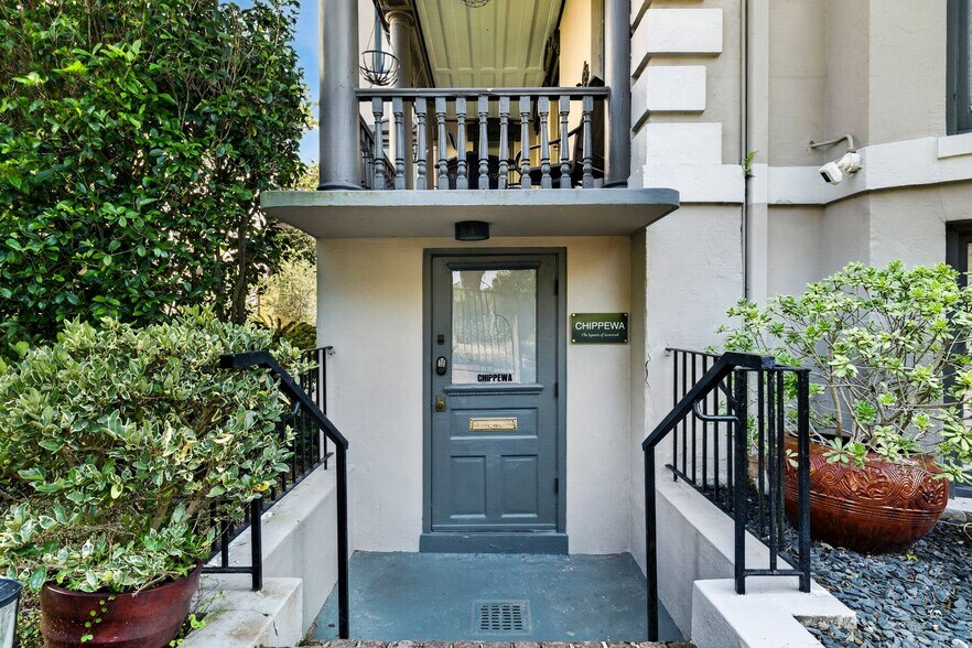 More Photos Of 17 W Park Ave, Savannah Office For Sale