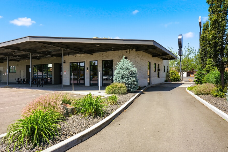 More Photos Of 602 E Yakima Ave, Yakima Storefront Retail Office For Lease