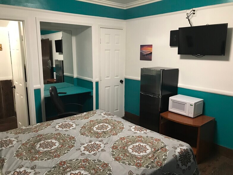 More Photos Of 821 Golden State Ave, Bakersfield Hotel For Sale