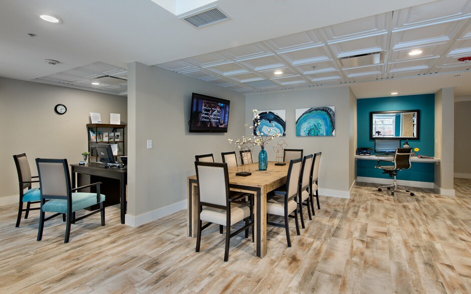 More Photos Of 1027 Washington Ave, Golden Apartments For Lease