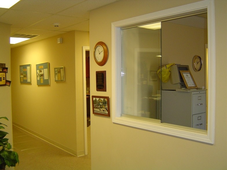 More Photos Of 16220 Alexander Rd, Alexander Warehouse For Lease